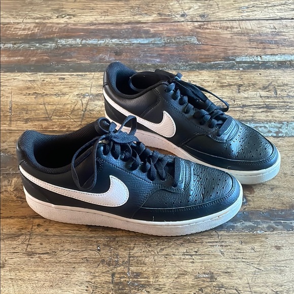 Nike Shoes - Nike Court Vision